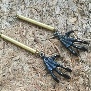 Creepy Black Skeleton earrings - Creepy Hand Earrings - Gothic Earrings - Spooky